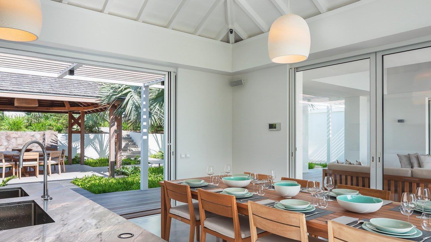 Ideally Located Prestigious Villa Toiny エクステリア 写真